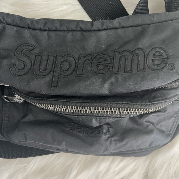 Supreme Unisex Street Style Collaboration Crossbody Bag Logo - Picture 2 of 4